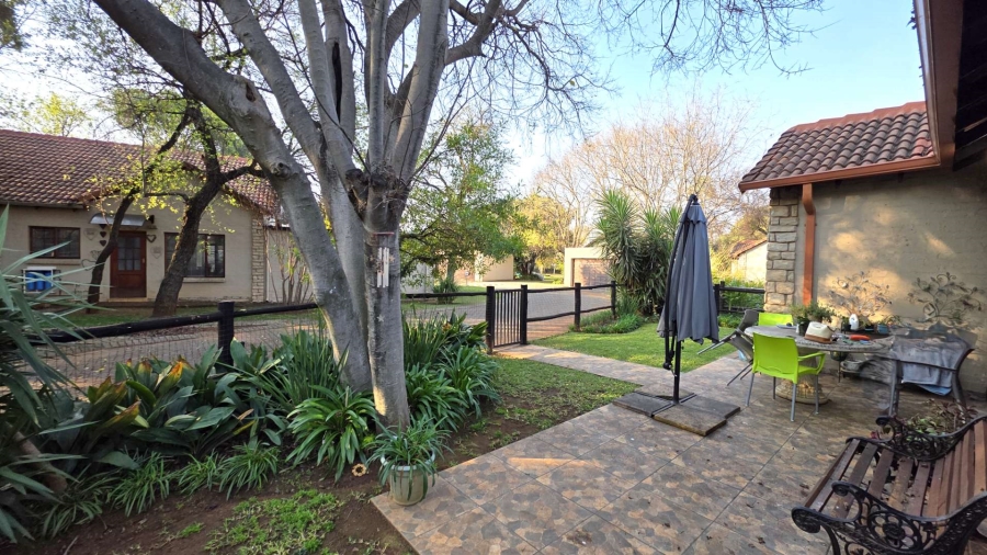 2 Bedroom Property for Sale in The Coves North West
